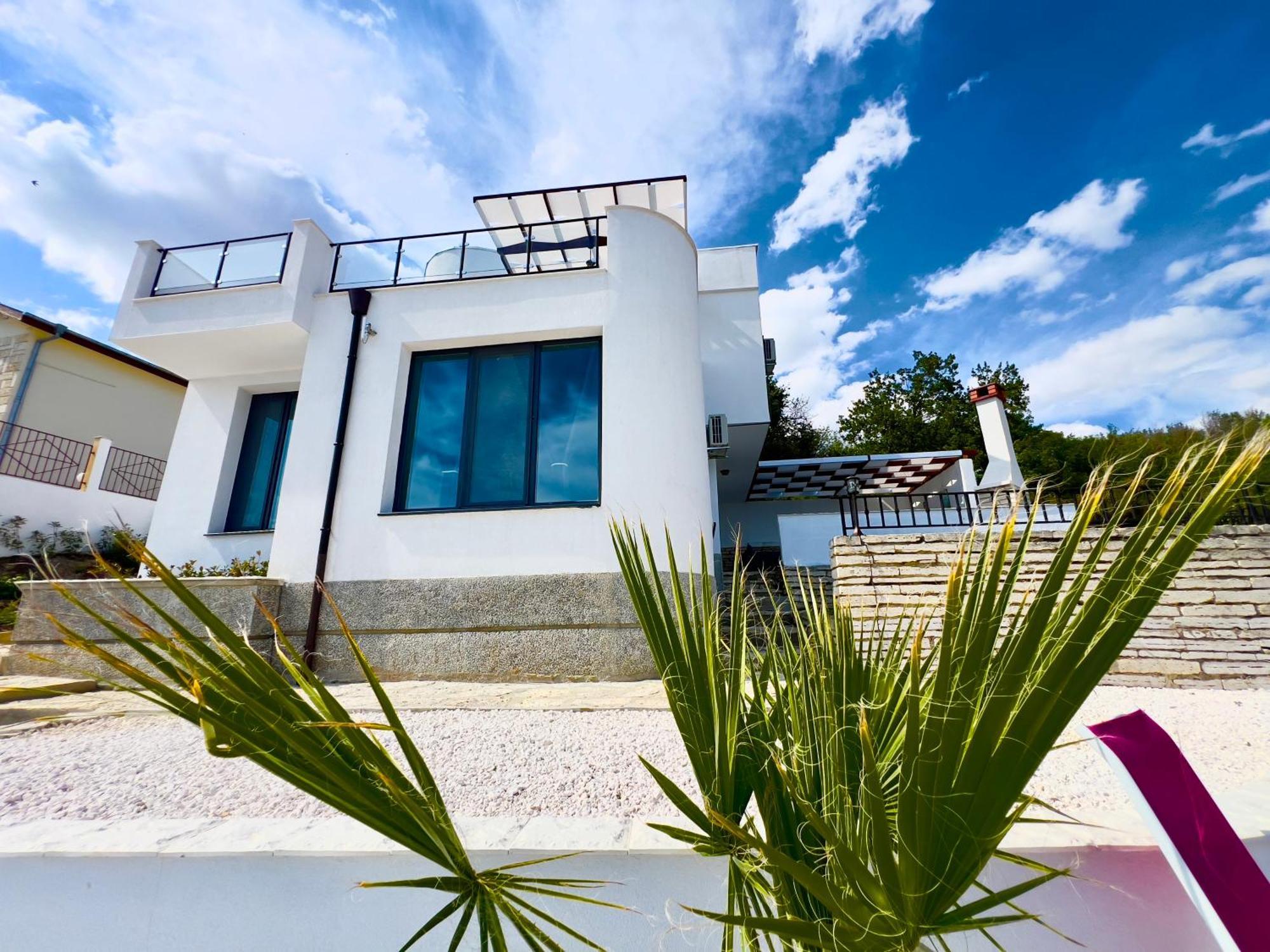 The White Pearl Boutique Villa Baltjik Exteriör bild
