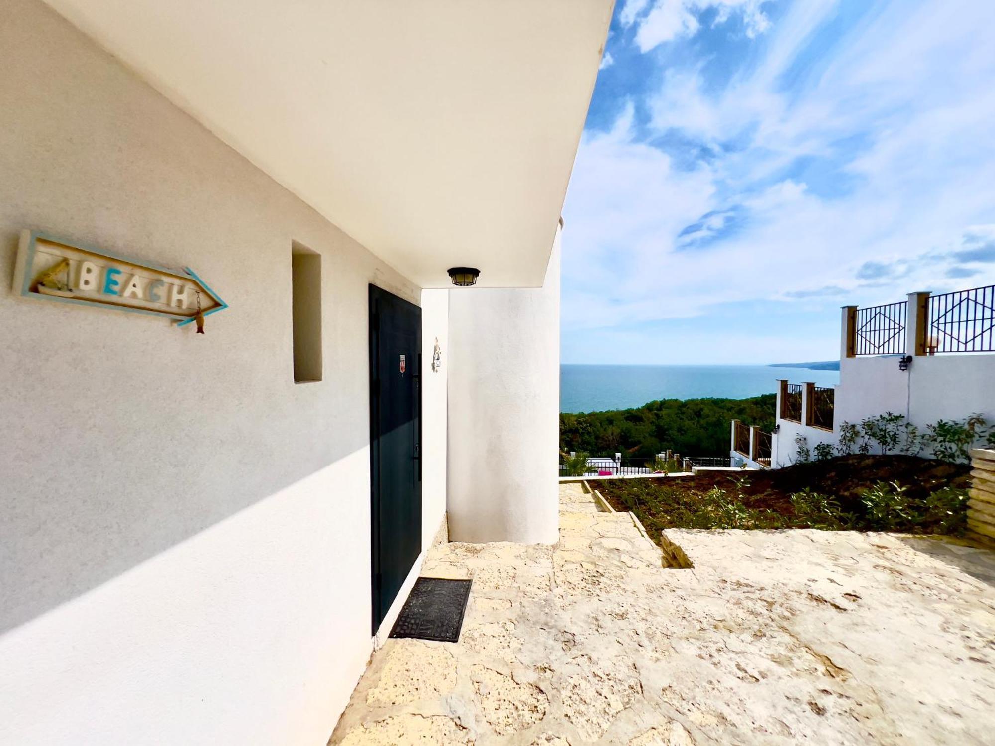 The White Pearl Boutique Villa Baltjik Exteriör bild