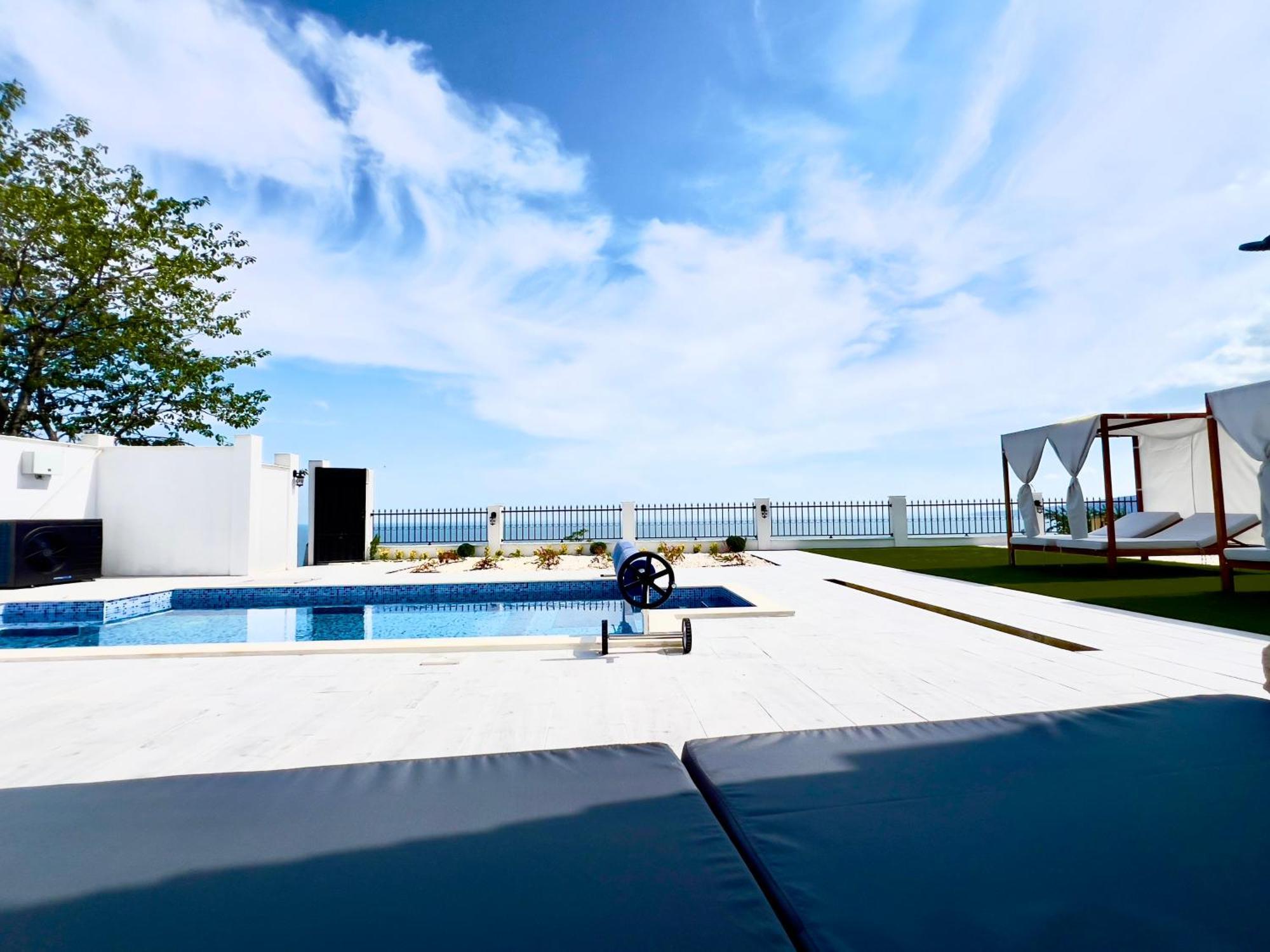 The White Pearl Boutique Villa Baltjik Exteriör bild