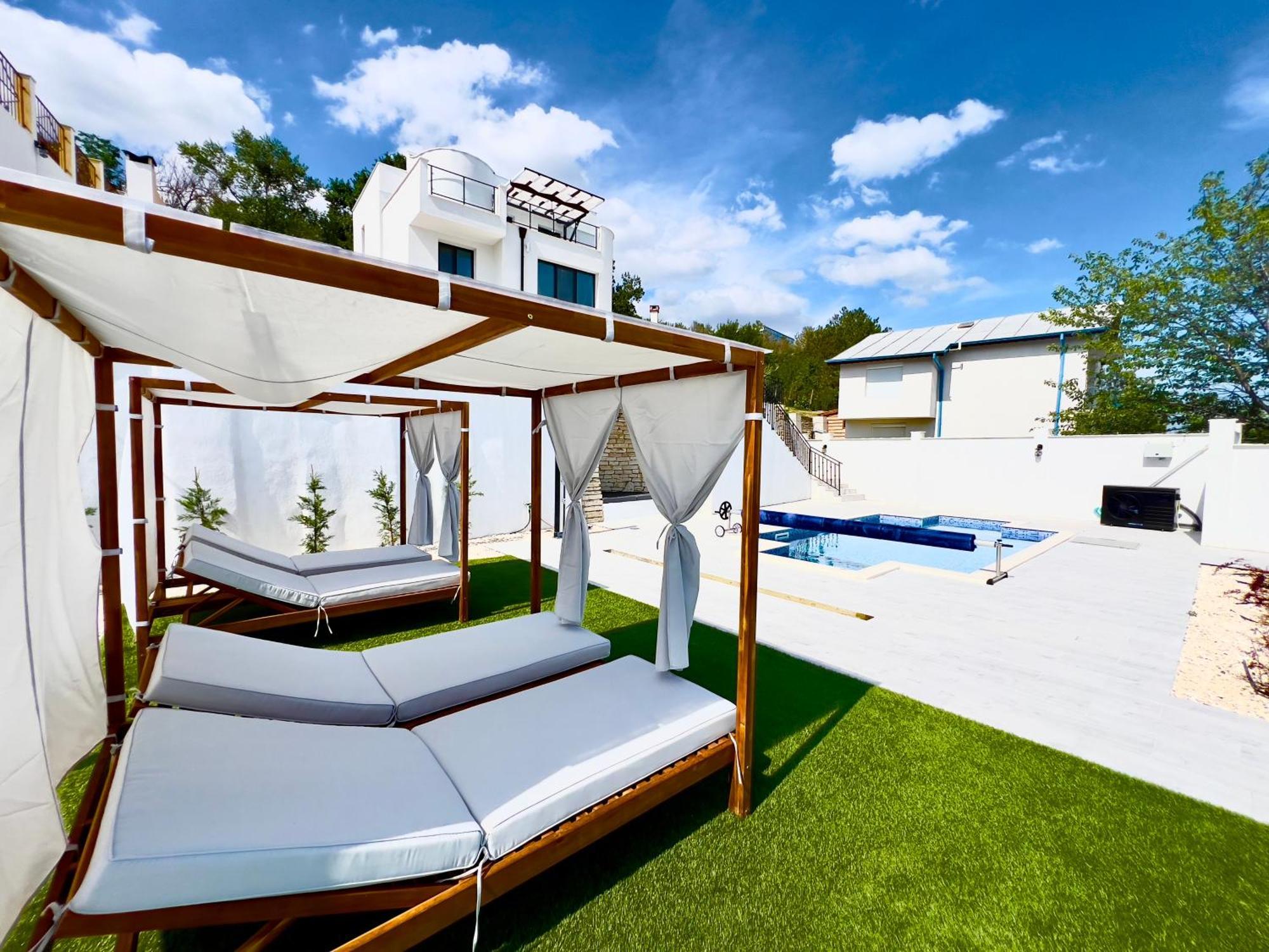 The White Pearl Boutique Villa Baltjik Exteriör bild